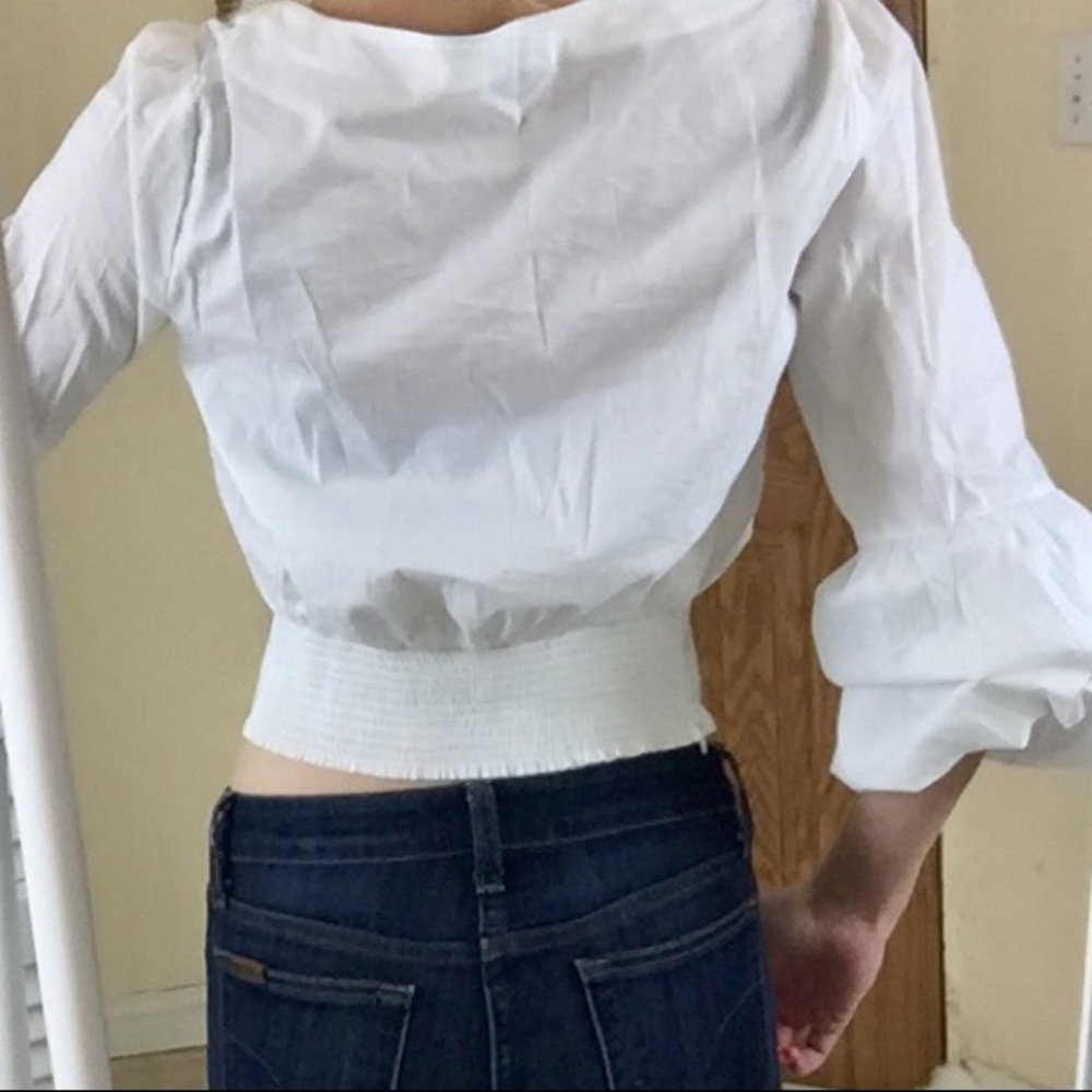 ***FLASH SALE!!!*** BEBE NWOT CHIC WHITE BLOUSE - Picture 4 of 8